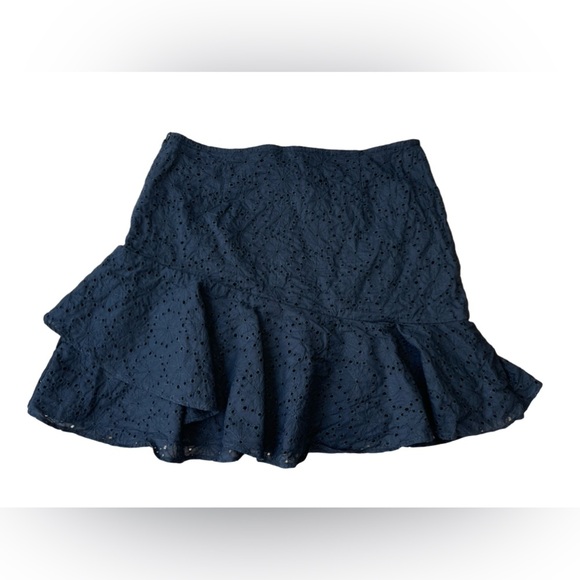 BANANA REPUBLIC NAVY BLUE EYELET RUFFLE MINI SKIRT – SIZE 6 – Y2K PREPPY CHIC - Picture 3 of 9